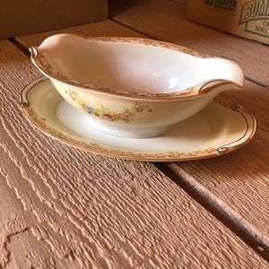 National China GravyBoat w/attached Underplate